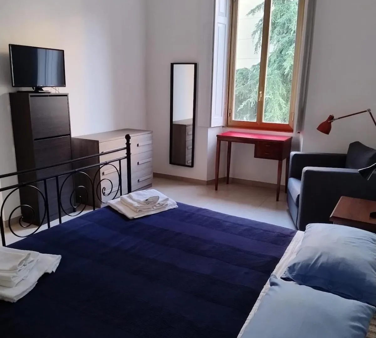 Renovated Apartment Near Metro And Station - Bnb Laurana Milan