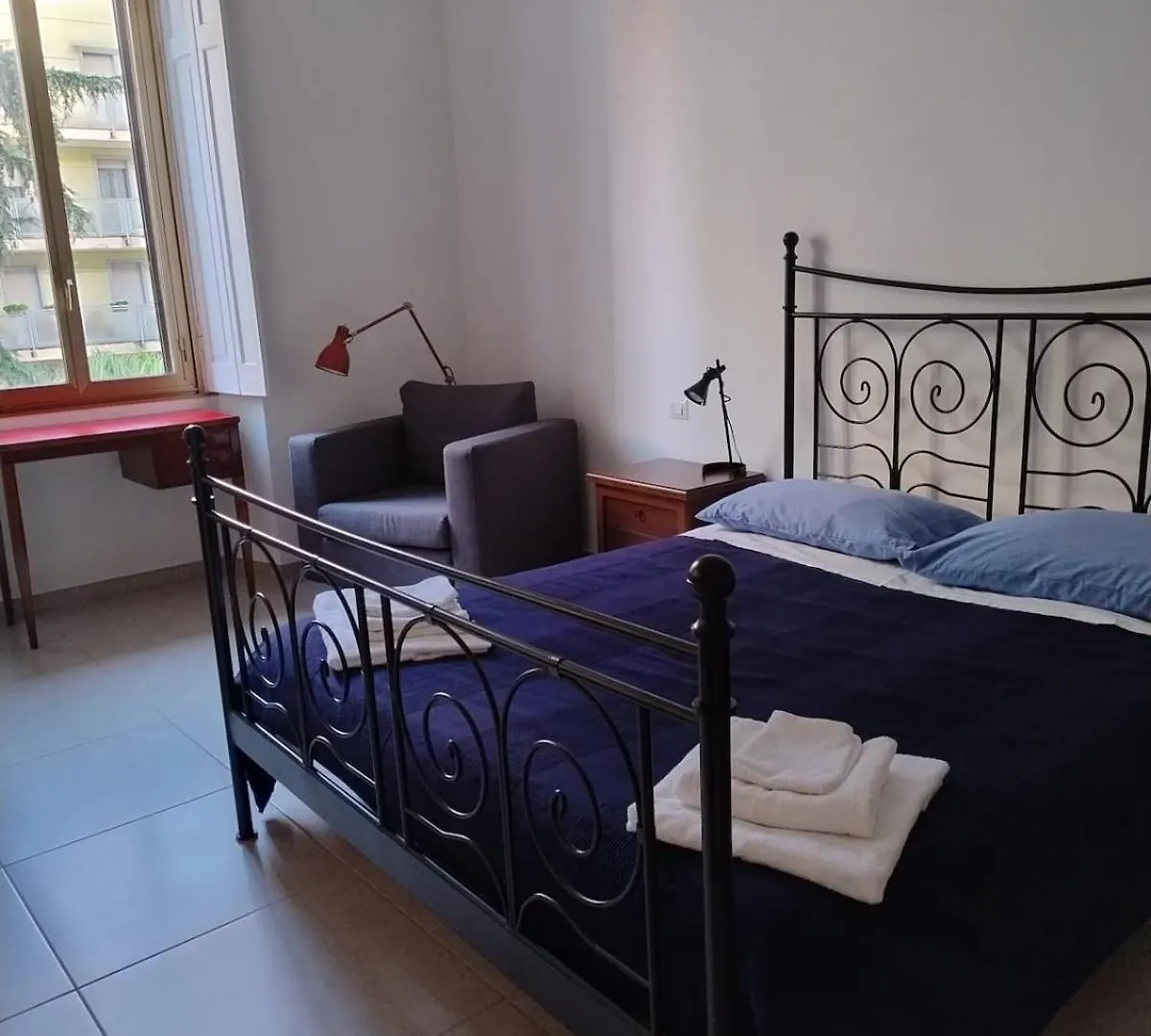 Renovated Apartment Near Metro And Station - Bnb Laurana Milan