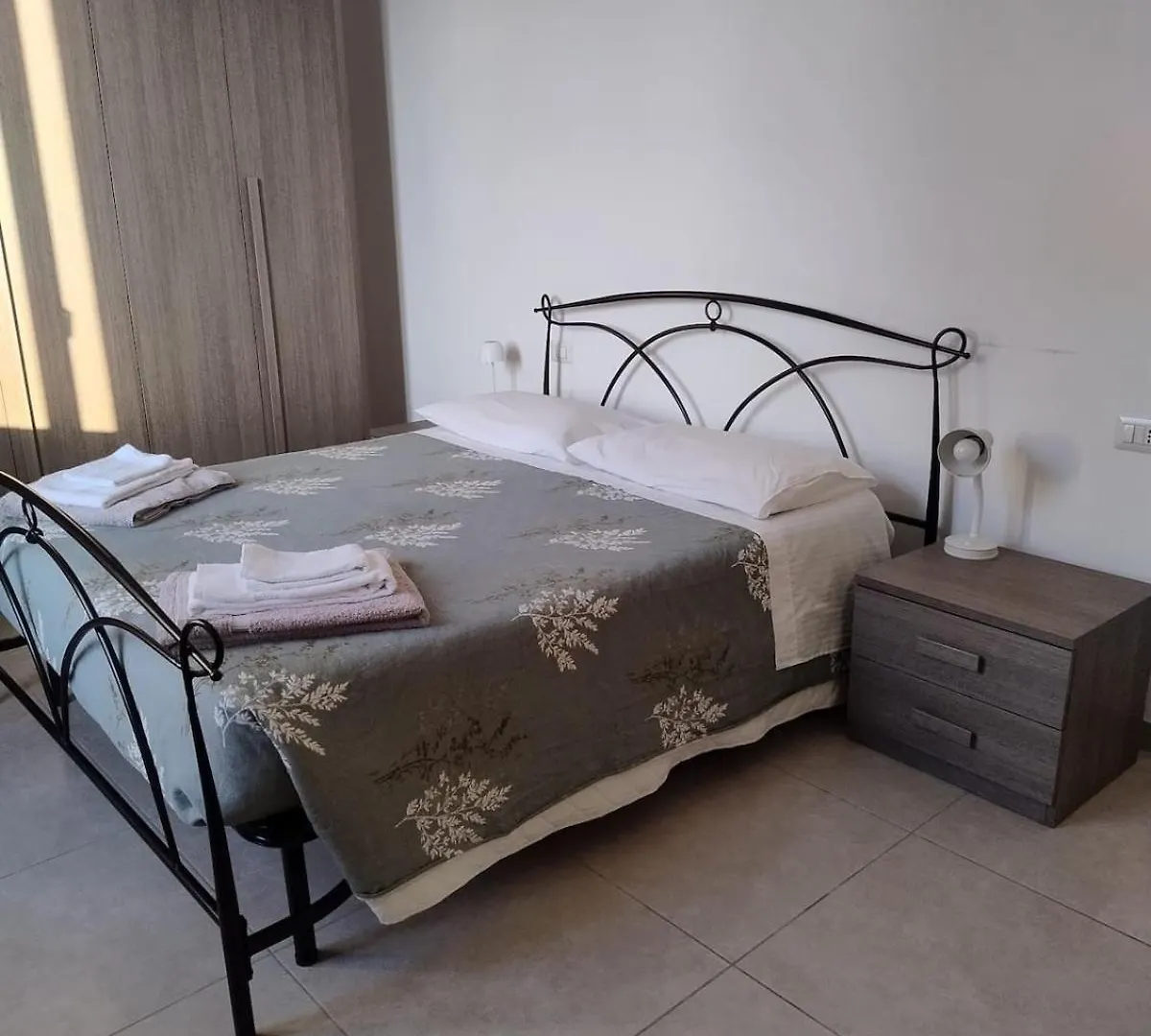 Renovated Apartment Near Metro And Station - Bnb Laurana Milan