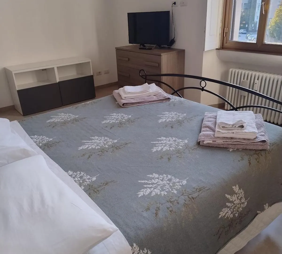 Renovated Apartment Near Metro And Station - Bnb Laurana Milán Italia