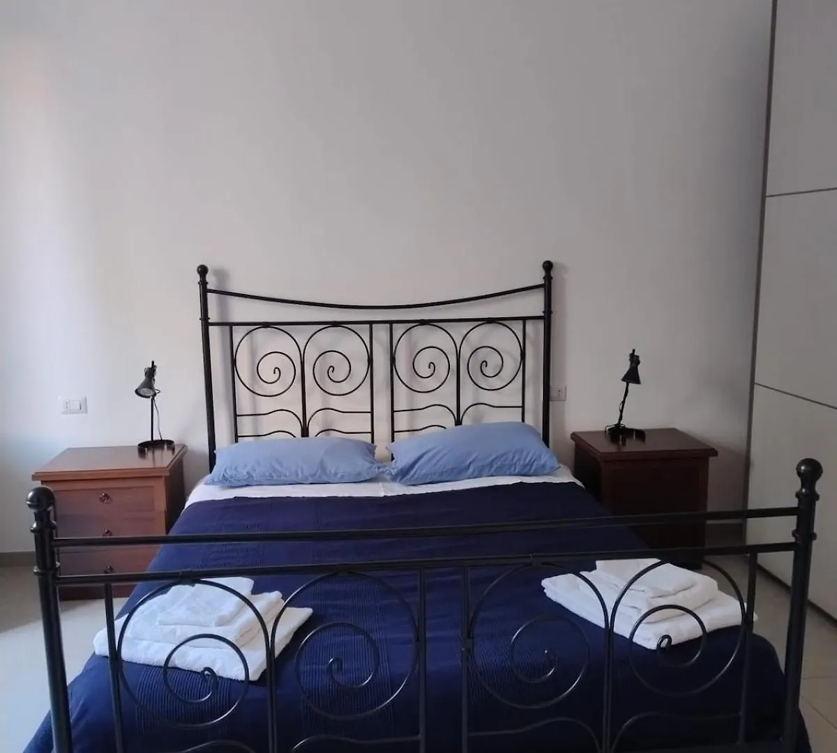 Renovated Apartment Near Metro And Station - Bnb Laurana Milán